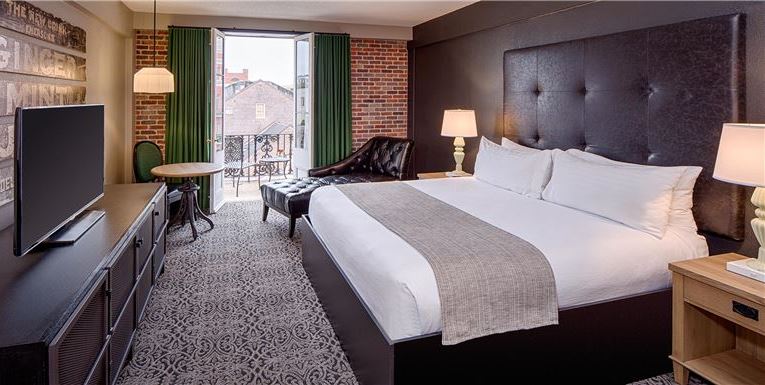 Luxurious New Orleans Hotel Rooms And Suites Chateau Lemoyne